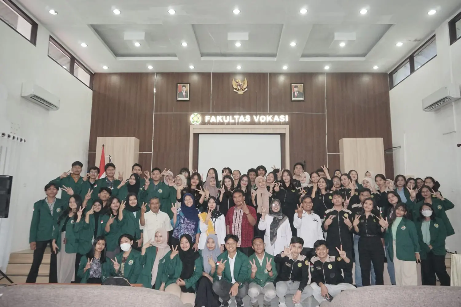 Workshop Program Studi D3 Metrologi dan Instrumentasi "Peningkatan Kompetensi Sumber Daya Manusia Metrologi , Mutu, dan Jasa Perdagangan"